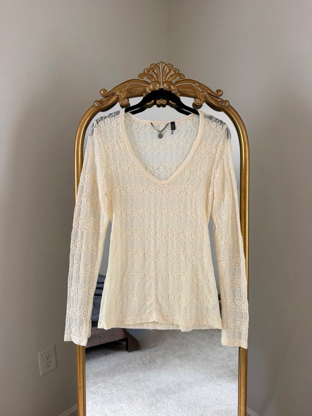 Vintage Y2K Buckle Boutique Cream Ivory Lace Long Sleeve Shirt